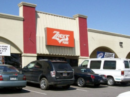 Zack's Place outside