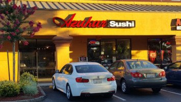 Azukar Sushi outside