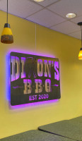 Dixon's Bbq food