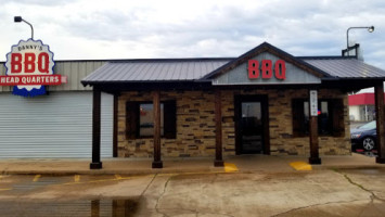 Danny's Bbq Head Quarters (formerly Head Country -b-q) outside
