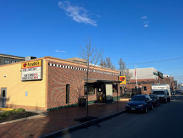 Amato's Sandwich Shop outside