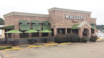 Mcalister's Deli outside