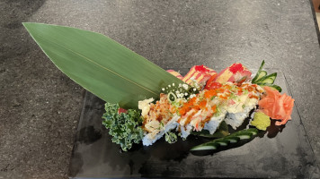 Oyishi Hibachi Sushi food
