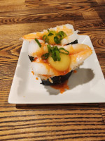 Sushi Imari inside