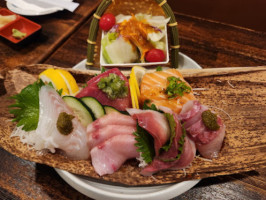 Sushi Imari inside