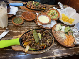 Los Compadres Mexican Grill food