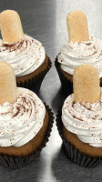 Smallcakes Cupcakery Of Buffalo Grove food