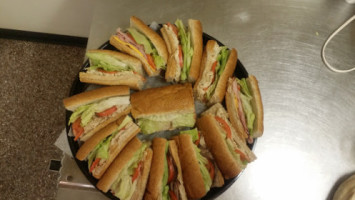 Vic's Sandwich Shop food