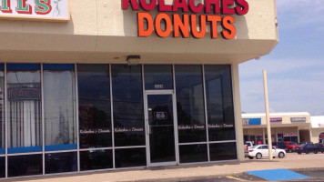 Kolaches Donuts outside