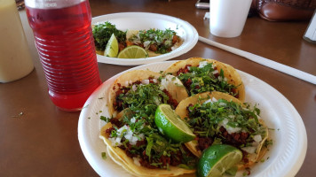 La Banqueta Tacos Y Tostadas food