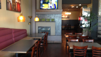 Palio's Pizza Cafe Hudson Oaks inside