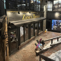 Zane's Tavern (snowmass Mall) outside