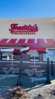 Freddy's Frozen Custard Steakburgers outside