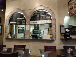Gina's Pizza And Pastaria inside