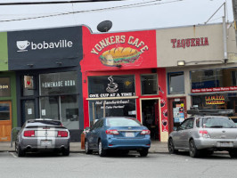 La Playa Taqueria outside