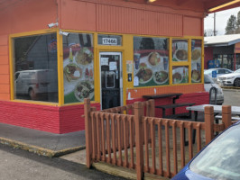 Mi Pueblo Taqueria outside