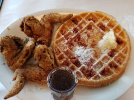 Ma Momma's House Of Cornbread, Chicken And Waffles food