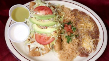 Hernandez Taqueria food