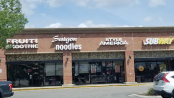 Saigon Noodles outside