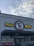 Pollo Bravo Express inside