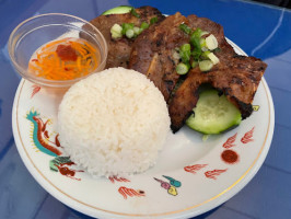 Mai's Vietnamese Restaurant food