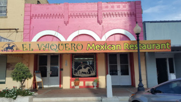 El Mariachi Mexican outside