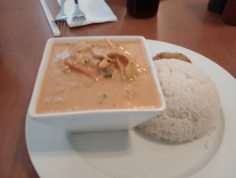 Golden Thai Kitchen food