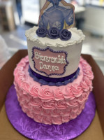 Kairo's Cake Bakery food