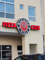 Madison's Pizza Cafe outside