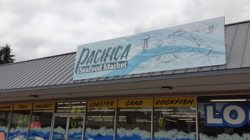 Pacifica Seafood Market outside