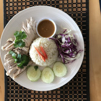 Aloy Dee Thai Cuisine food
