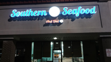 Southern Seafood Diet outside