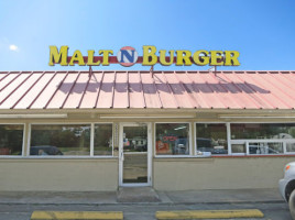 Malt-n-burger outside