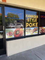 Hawaiian Style Poke outside