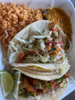 Hector's Mexican Food food