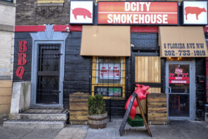 Dcity Smokehouse outside