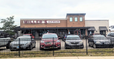 Miller's Ale House outside