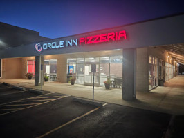 Circle Inn Pizzeria outside