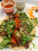 Ruben's Tacos food