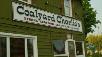 Coalyard Charlie's food