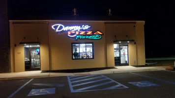 Danny's Pizza Pizzazz inside
