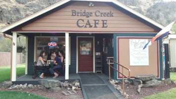 Bridge Creek Cafe outside