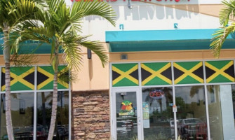 Island Flavor Cafe outside