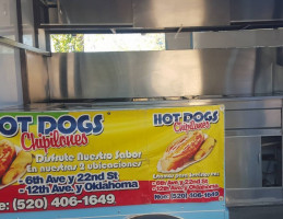 Hot Dogs Los Chipilones inside