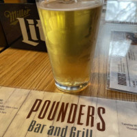 Pounder's And Grill food