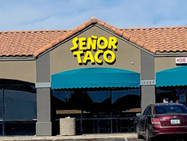 Senor Taco outside