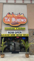 Ta' Bueno Mexican Kitchen outside