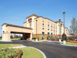 Hampton Inn Suites Millington outside