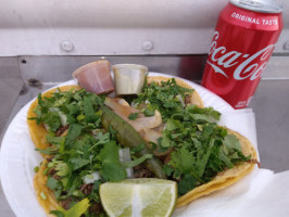 Taqueria Mi Raza food