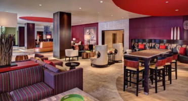 Centric Bar and Grill at the Marriott Dallas food